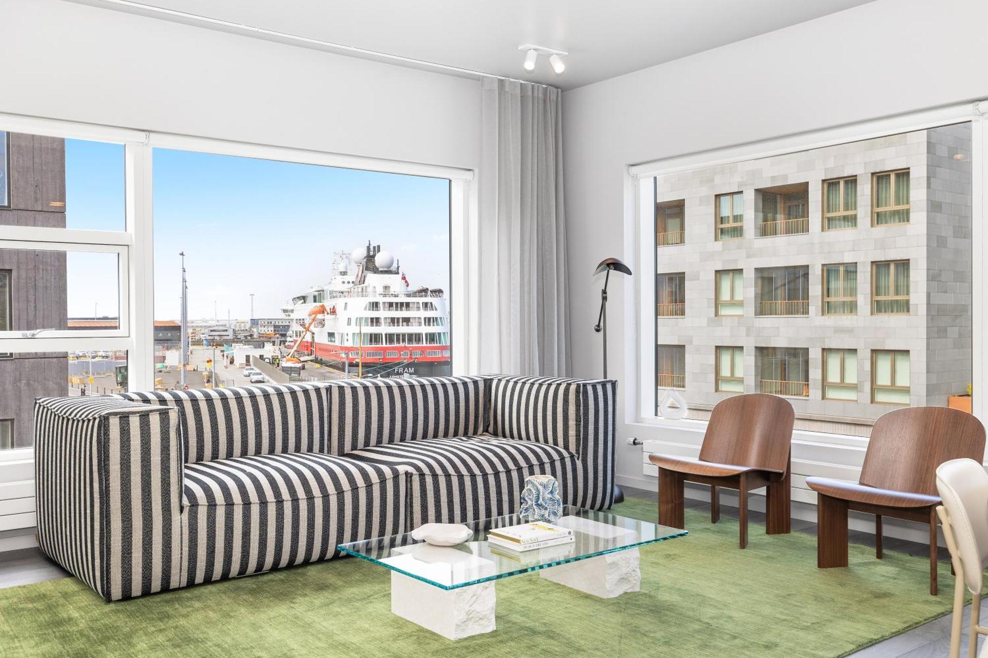 Lejlighed Harbour View 2br & 2ba Center With Free Parking